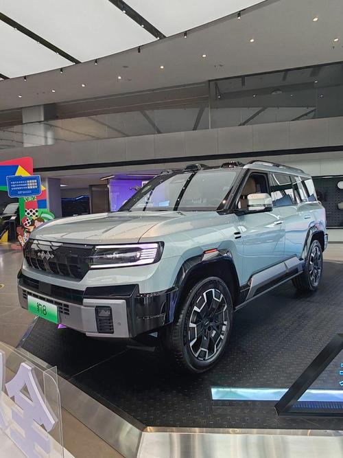 重庆153比亚迪方程豹硬派越野的爆款，英菲尼迪35周年与你共成长